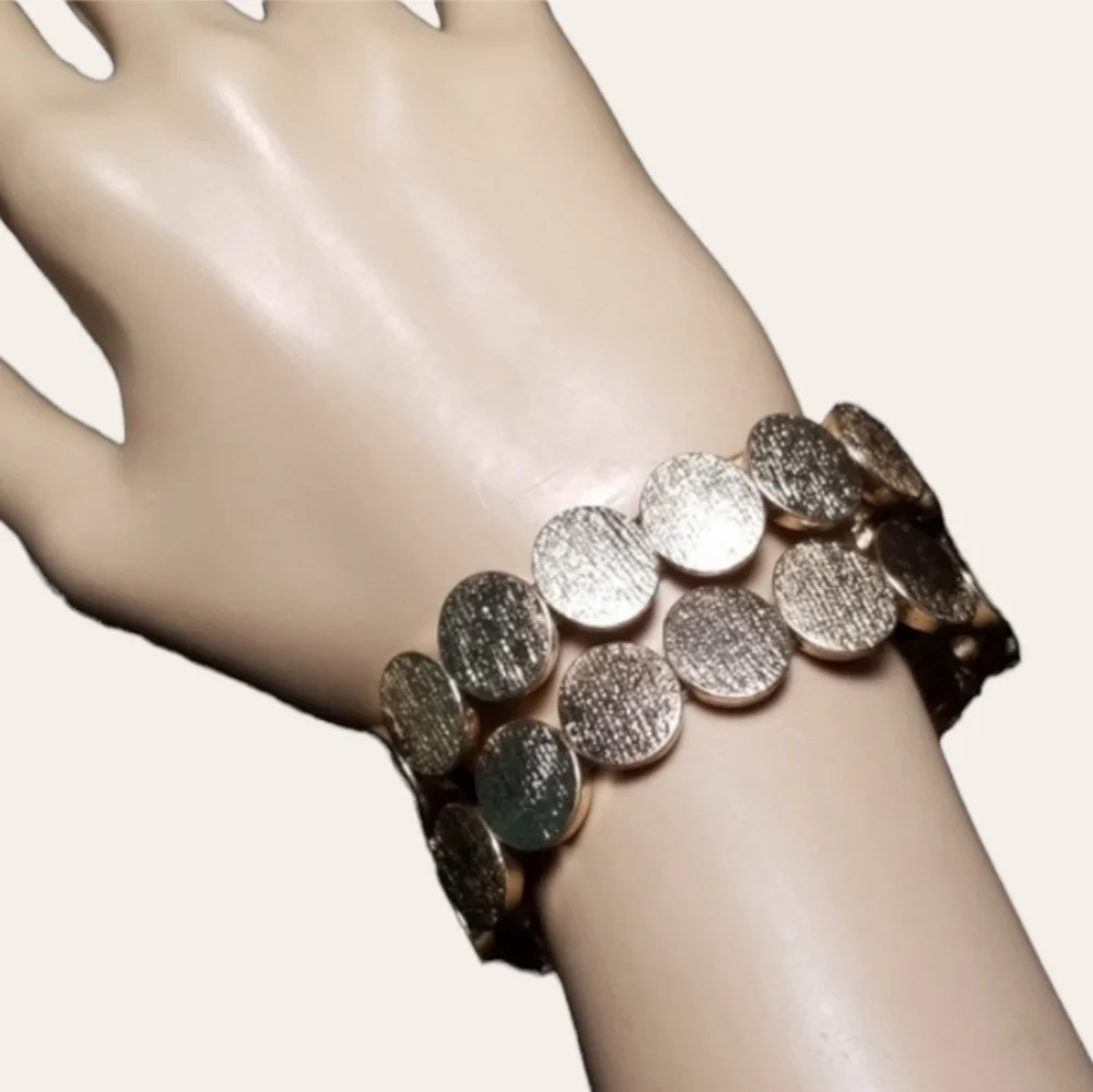 NWT Goldtone Textured Metal Stretch Bracelet Set - Picture 1 of 9
